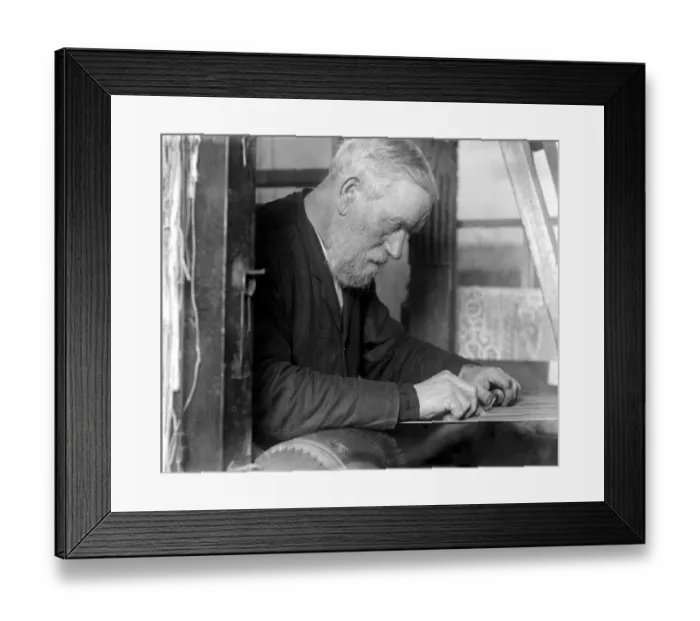 Framed Print : Silk velvet weaving at Sudbury, Suffolk. 6 February 1920 Framed Print : Silk velvet weaving at Sudbury, Suffolk. 6 February 1920