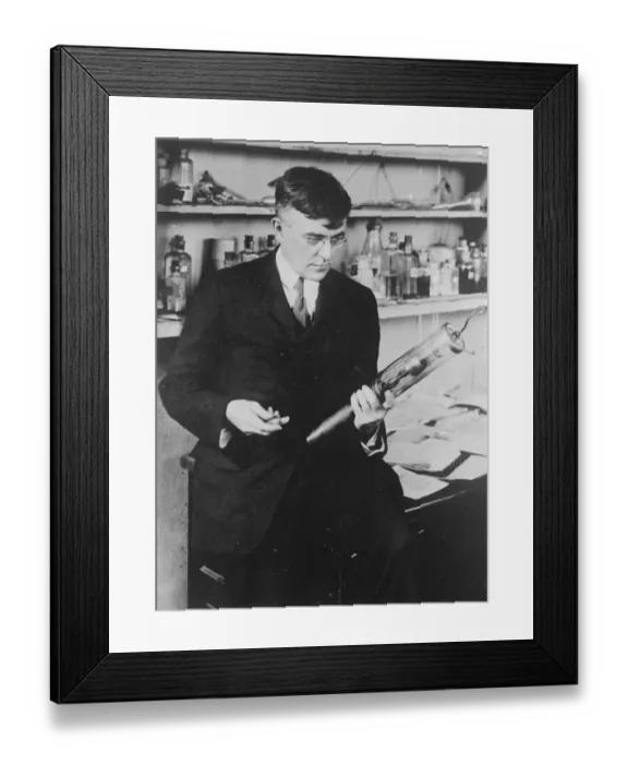Framed Print : 20 Kilo Watt Tube to Revolutionize Radio Dr Irving Langmuir the American chemist Framed Print : 20 Kilo Watt Tube to Revolutionize Radio Dr Irving Langmuir the American chemist