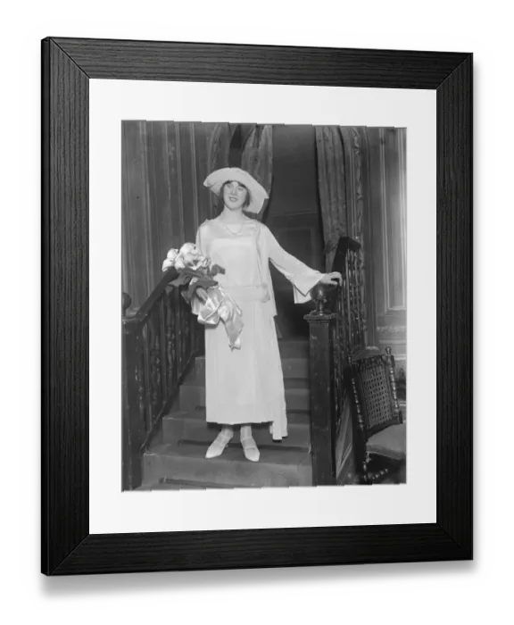 Framed Print : Miss Isabel Jay in the play she wrote herself : joined by husband and daughter Framed Print : Miss Isabel Jay in the play she wrote herself : joined by husband and daughter