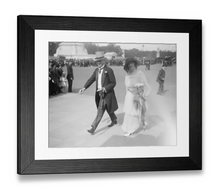 Framed Print : Royal Garden Party at Buckingham Palace. Sir George and Lady Hamilton arriving