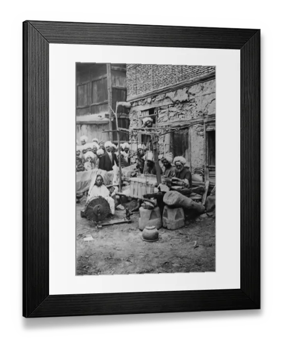 Framed Print : Kashmir, India Making the famous Kashmir shawls in Srinagar. 4 December 1924 Framed Print : Kashmir, India Making the famous Kashmir shawls in Srinagar. 4 December 1924