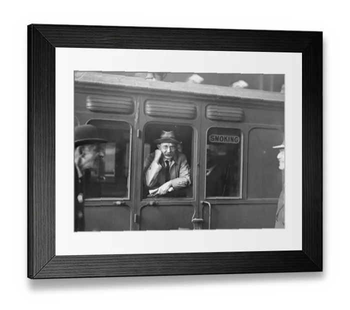 Framed Print : Lord Kitcheners brother. To spend his 80th birthday on a ship. Earl Kitchener of Khartoum