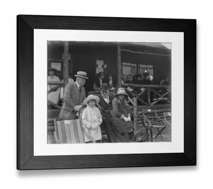 Framed Print : Lord Rosebery opens bowling green at Epsom. Lord Rosebery with his grand daughter Framed Print : Lord Rosebery opens bowling green at Epsom. Lord Rosebery with his grand daughter