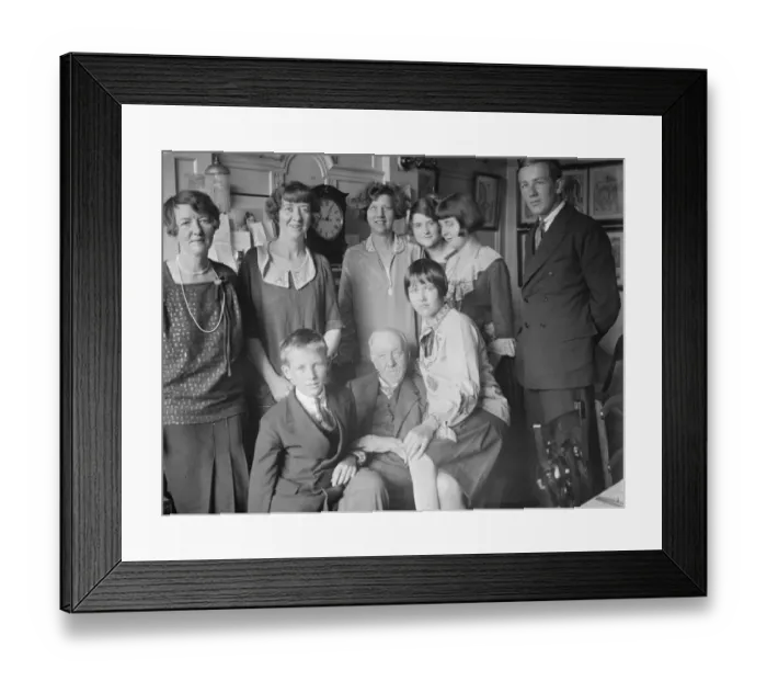 Framed Print : Famous playwrights 76th birthday party. Mr Henry Arthur Jones, the dramatic author Framed Print : Famous playwrights 76th birthday party. Mr Henry Arthur Jones, the dramatic author