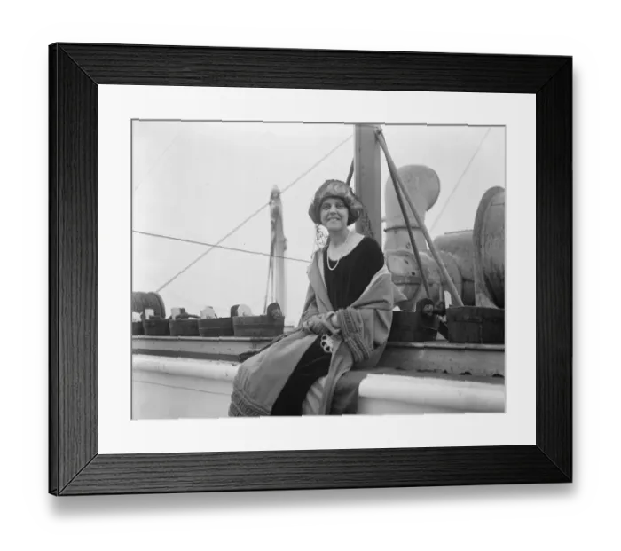 Framed Print : Canadian - Welsh Soprano arrives in England. Miss Gladys Janes Morgan, the Canadian