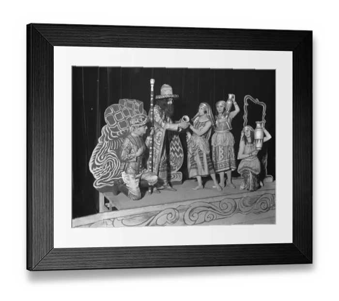 Framed Print : Le Miroir Juif at the London Pavilion. Eleazar and Rebecca. 3 March 1926 Framed Print : Le Miroir Juif at the London Pavilion. Eleazar and Rebecca. 3 March 1926