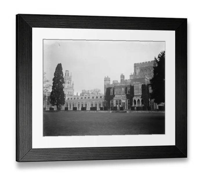 Framed Print : World famous gardens to be opened to the public. Ashridge House gardens. 26 March Framed Print : World famous gardens to be opened to the public. Ashridge House gardens. 26 March