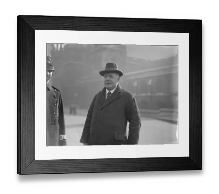 Framed Print : House of commons post master retires Mr T H Broadbent, the house of Commons Postmaster
