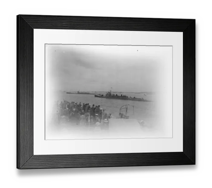 Framed Print : Naval review at Spithead Submarine K 12 26 July 1924 Framed Print : Naval review at Spithead Submarine K 12 26 July 1924