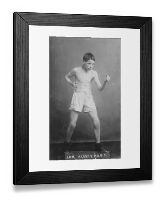 Framed Print : Len Harvey, ready to fight for the British welterweight title. He was held to a Framed Print : Len Harvey, ready to fight for the British welterweight title. He was held to a