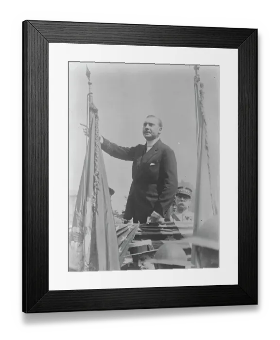 Framed Print : Echo of Americas bygone war. Lafayettes great grandson, the Count de Chambrun Framed Print : Echo of Americas bygone war. Lafayettes great grandson, the Count de Chambrun
