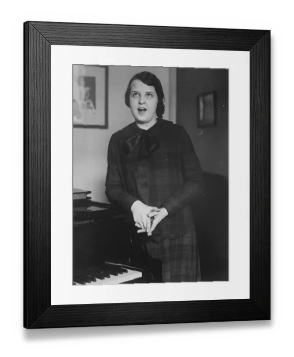 Framed Print : To appear in shaw plays in Paris. Mlle Marquisette Bosky, who is to appear in Framed Print : To appear in shaw plays in Paris. Mlle Marquisette Bosky, who is to appear in