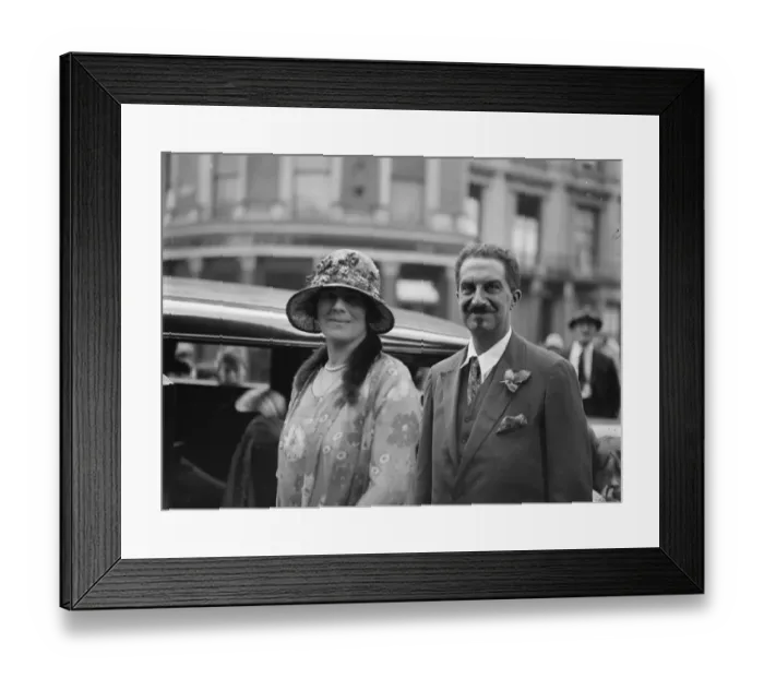 Framed Print : Prominent supporter of the Dress Reform League weds. Dr Caleb Williams Saleeby
