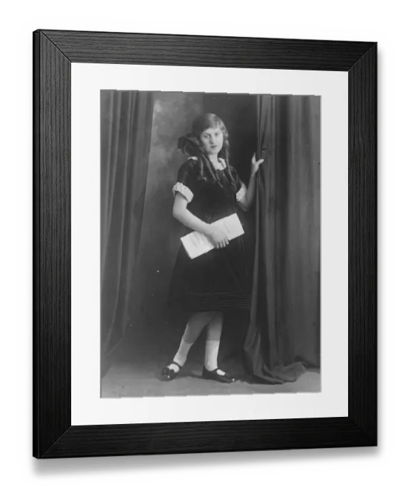 Framed Print : Girl Pianist Fame Miss Adelaide Newman the 14 year old girl who won the Pip