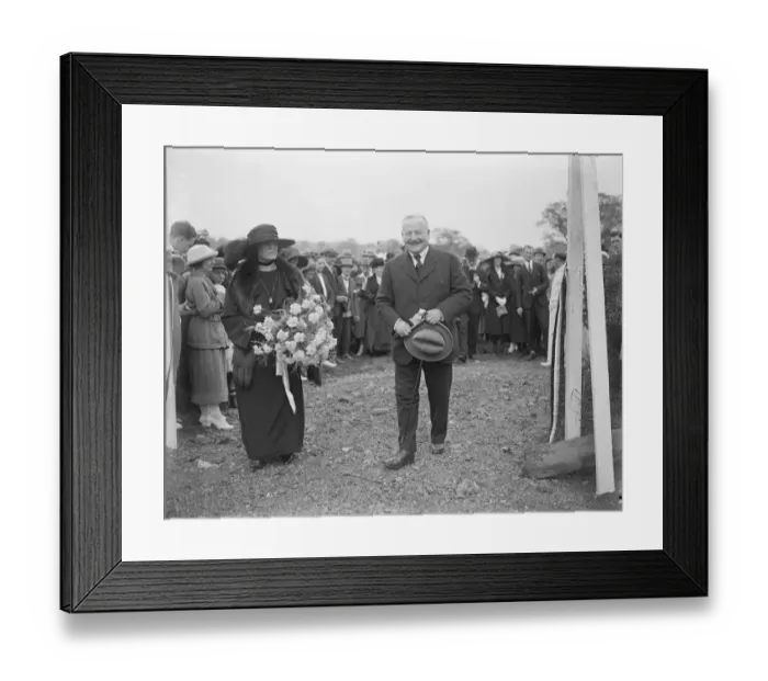 Framed Print : Lord Burnham opens news agencies, sports ground at Wembley Lady and Lord Burnham Framed Print : Lord Burnham opens news agencies, sports ground at Wembley Lady and Lord Burnham
