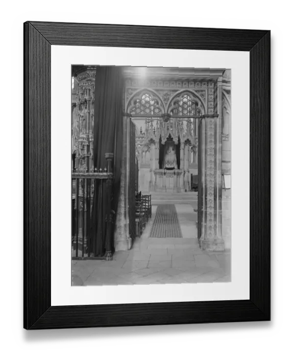 Framed Print : Canterbury Cathedral. The Archipiscopal Throne, seen through one of the doorways of the Choir