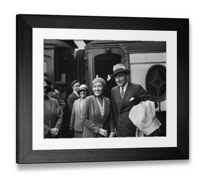 Framed Print : Famous screen star arrives in London. Miss Gloria Swanson, the notable screen star Framed Print : Famous screen star arrives in London. Miss Gloria Swanson, the notable screen star