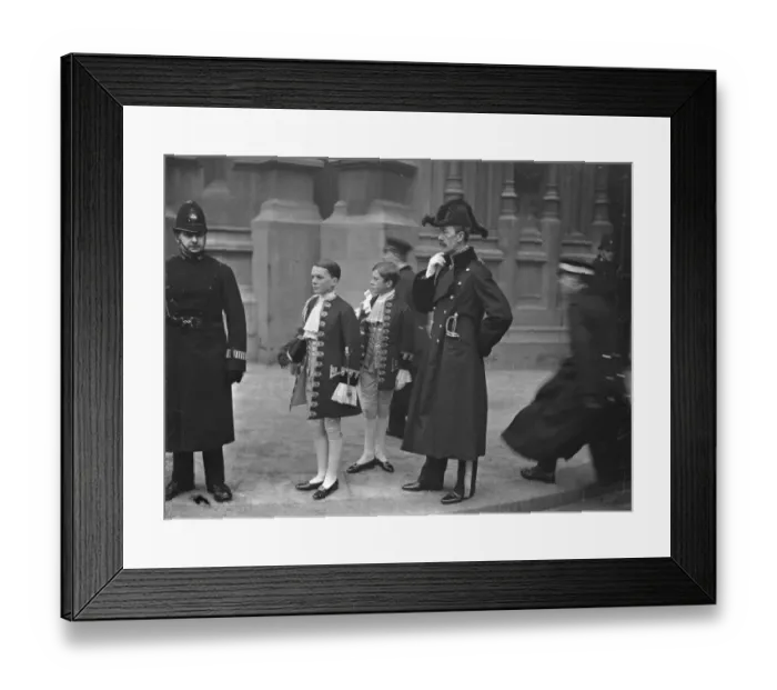 Framed Print : State Opening of Parliament By the King The Kings pages, the Earl of Erne ( left ) Framed Print : State Opening of Parliament By the King The Kings pages, the Earl of Erne ( left )