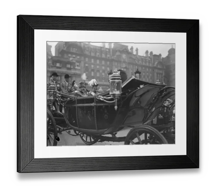 Framed Print : Crowds cheer the Royal visitors. The scene outside the station as the State procession