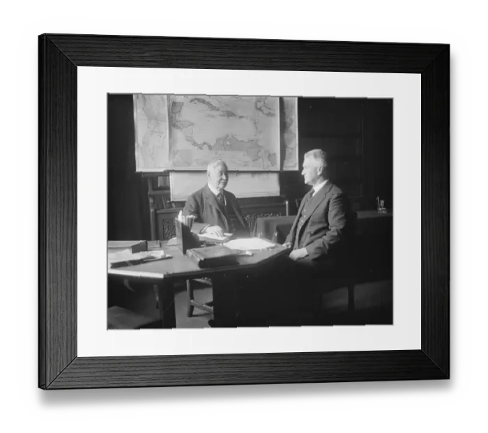Framed Print : Two Fathers lunch together at the House of Commons Mr Thomas Mason Wilfod, father Framed Print : Two Fathers lunch together at the House of Commons Mr Thomas Mason Wilfod, father