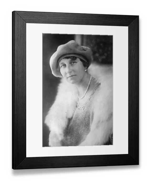 Framed Print : Wants to visit Wembley The ex Duchess of Bruswick, onlly daughter of the Kaiser