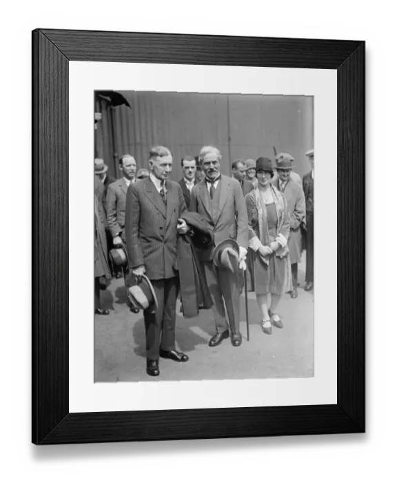 Framed Print : Historic meeting of the Premier, Mr Ramsay MacDonald and the American ambassador Framed Print : Historic meeting of the Premier, Mr Ramsay MacDonald and the American ambassador