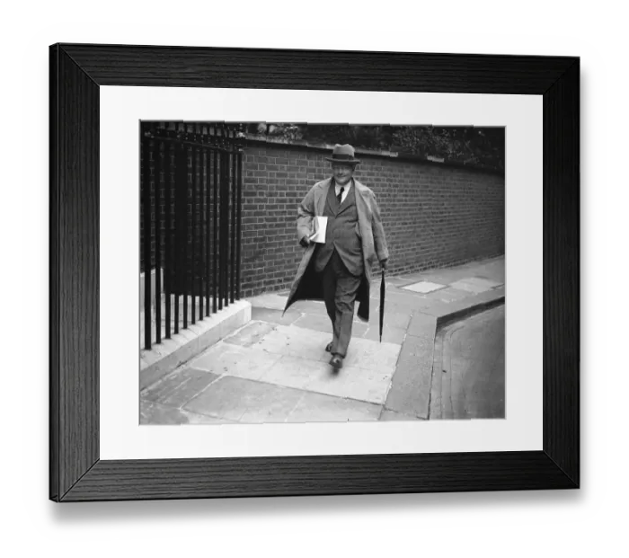 Framed Print : The first cabinet meeting at No 10 Downing Street, since the holidays. Lord Hailsham Framed Print : The first cabinet meeting at No 10 Downing Street, since the holidays. Lord Hailsham