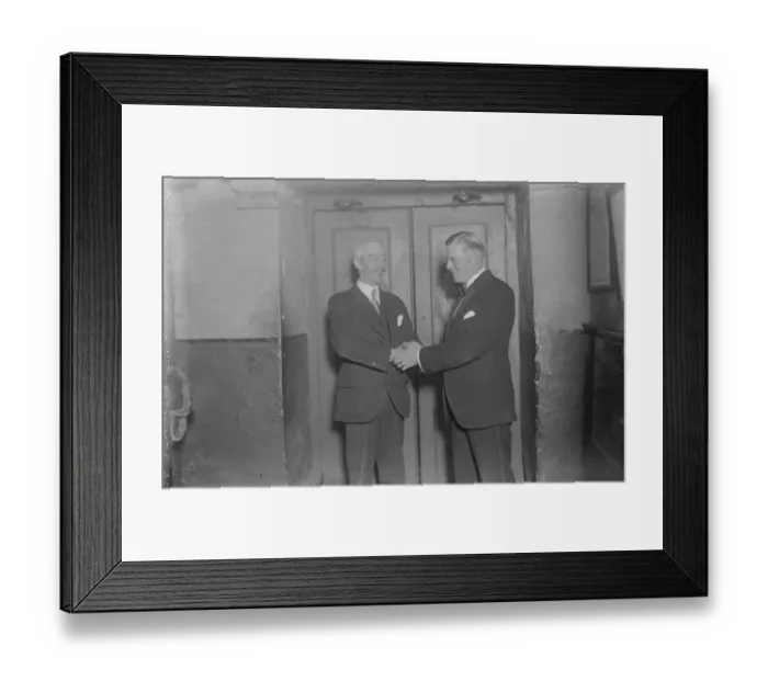 Framed Print : 32 Years at a London stage door. Mr George Parrot, who has been stage doorkeeper