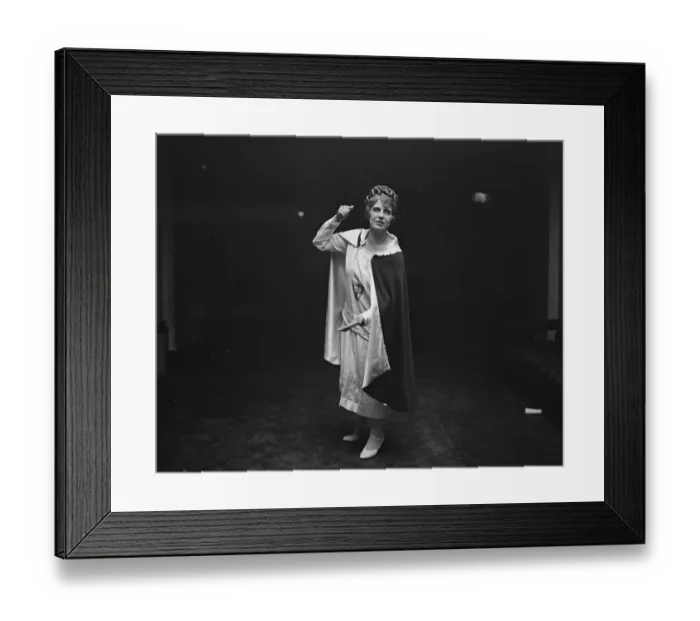 Framed Print : To drive the devil out of Great Britain. Mrs Aimee McPherson the Los Angeles hot - gospeller Framed Print : To drive the devil out of Great Britain. Mrs Aimee McPherson the Los Angeles hot - gospeller