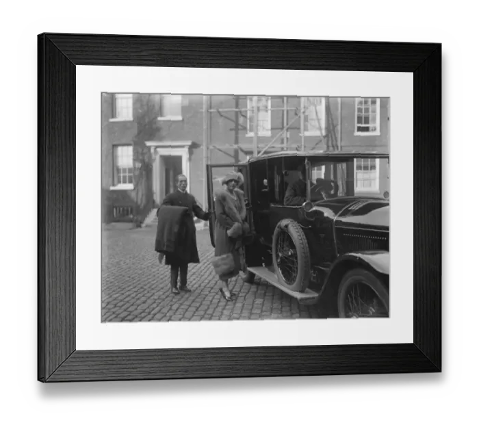 Framed Print : Queen Victoria of Spain known as the best dressed Queen in Europe, photographed Framed Print : Queen Victoria of Spain known as the best dressed Queen in Europe, photographed