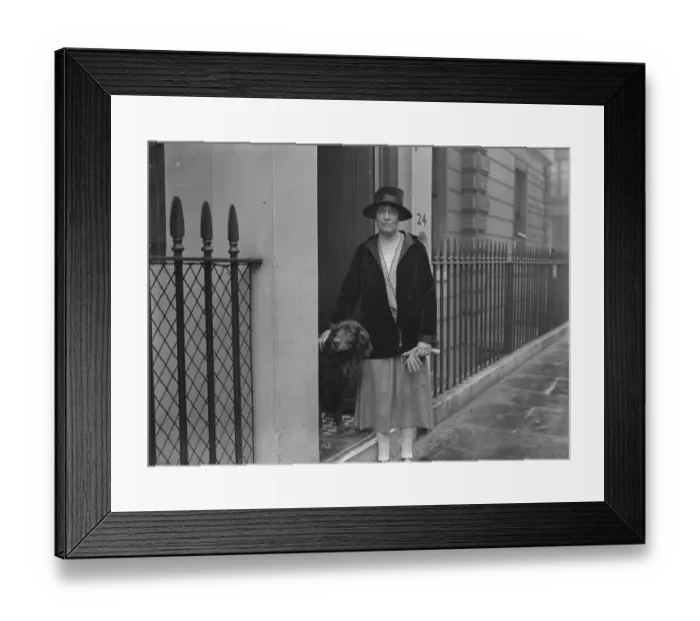 Framed Print : Miss Bella Modiano, the blind soprano. 8 June 1926 Framed Print : Miss Bella Modiano, the blind soprano. 8 June 1926
