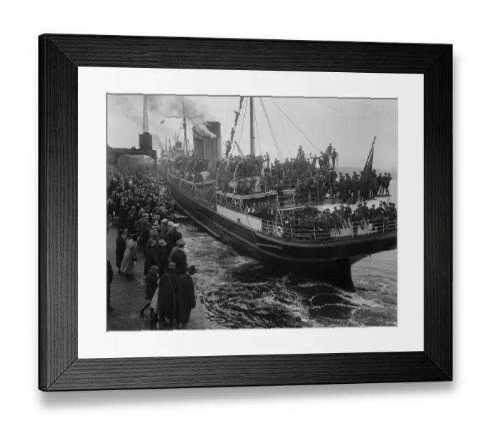 Framed Print : Dublins wonderful farewell to British troops. The scene at the quayside as Framed Print : Dublins wonderful farewell to British troops. The scene at the quayside as