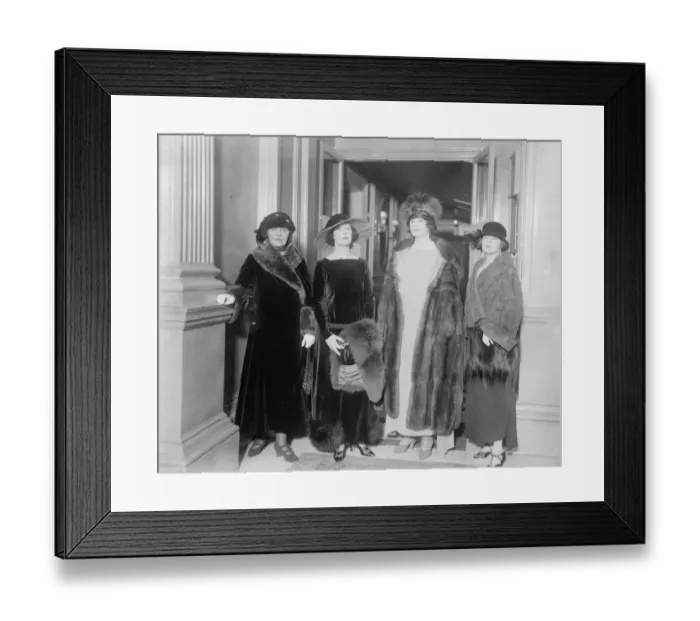 Framed Print : Society Girls for blind girls Marchioness Curzone of Kedlesto recieved the guests Framed Print : Society Girls for blind girls Marchioness Curzone of Kedlesto recieved the guests