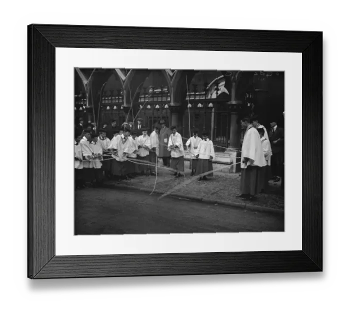 Framed Print : Beating the bounds of St Clement Danes. Choirboys beating the bounds outside St