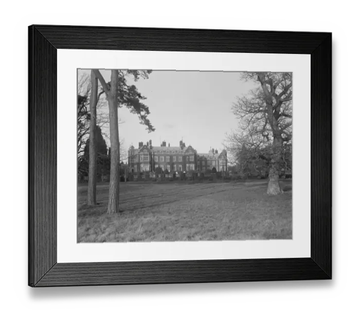 Framed Print : An Australian farm in England : Ideal in Empire Land training at Lynford Hall, Norfolk Framed Print : An Australian farm in England : Ideal in Empire Land training at Lynford Hall, Norfolk