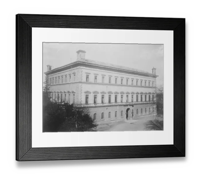 Framed Print : British Embassy at Constantinople, Turkey 5 January 1923 Framed Print : British Embassy at Constantinople, Turkey 5 January 1923