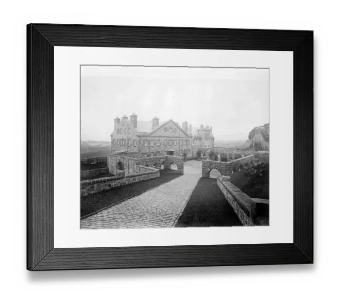 Framed Print : College Harlech, residential college for adult education at Harlech. 27 August 1927