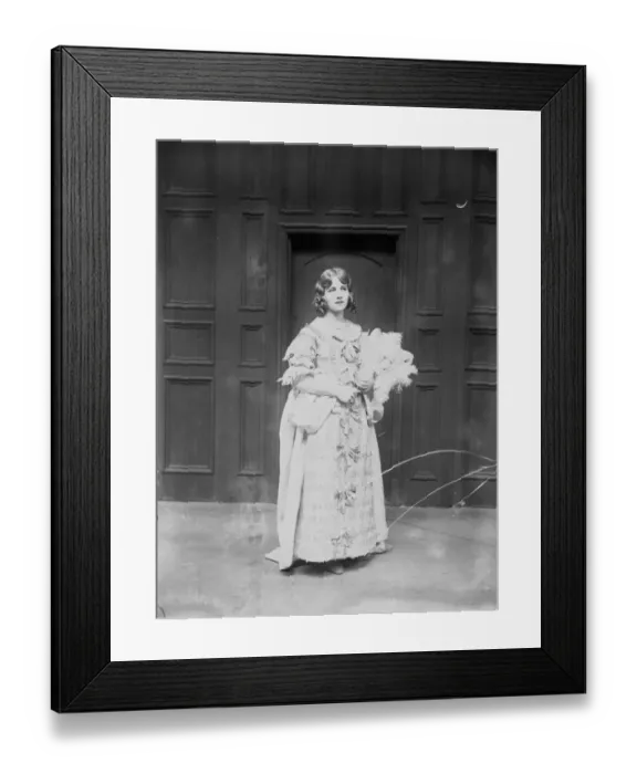 Framed Print : Sweet Nell of Old Drury filmed by B and C Miss Sylvia Caine as Nell Gwynne Framed Print : Sweet Nell of Old Drury filmed by B and C Miss Sylvia Caine as Nell Gwynne