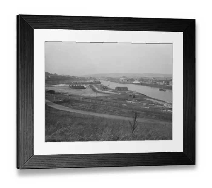 Framed Print : Newhaven. 1925 Framed Print : Newhaven. 1925