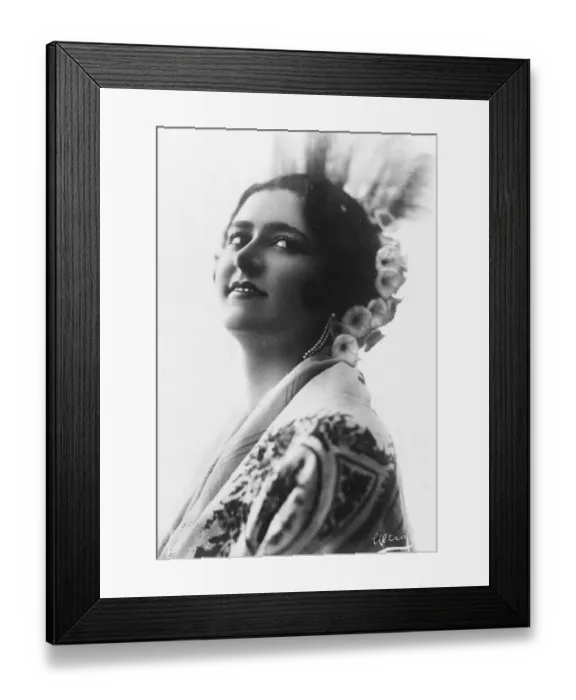 Framed Print : Senorita Maria Fernandez, dancing instructess to the Spanish Court. 13 November Framed Print : Senorita Maria Fernandez, dancing instructess to the Spanish Court. 13 November