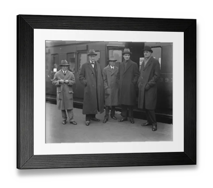 Framed Print : Four sons see Ambassador father off to America. Sir Esme Howard, the British Ambassador Framed Print : Four sons see Ambassador father off to America. Sir Esme Howard, the British Ambassador