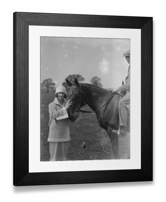 Framed Print : Miss Edna Maude the seventeen year old dancer on holiday at Bridgewater 25 June 1923 Framed Print : Miss Edna Maude the seventeen year old dancer on holiday at Bridgewater 25 June 1923