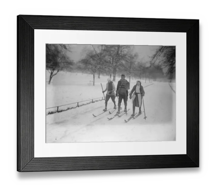 Framed Print : Skiing in Green Park. Sir Harry Brittain with his son and daughter bring alpine sport to town Framed Print : Skiing in Green Park. Sir Harry Brittain with his son and daughter bring alpine sport to town