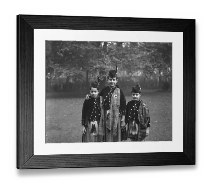 Framed Print : The three granddaughters of the Begum of Bhopal photographed at Portman Square. Left to right Framed Print : The three granddaughters of the Begum of Bhopal photographed at Portman Square. Left to right