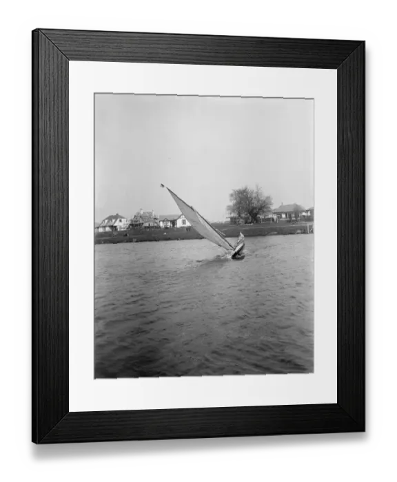 Framed Print : Easter sailing meet open at Teddington. One of the B boats heeling to the wind Framed Print : Easter sailing meet open at Teddington. One of the B boats heeling to the wind