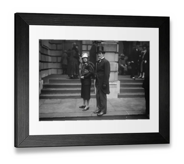 Framed Print : Private view day at the Royal Academy. Mr and Mrs Henry Ainley. 30 April 1926 Framed Print : Private view day at the Royal Academy. Mr and Mrs Henry Ainley. 30 April 1926