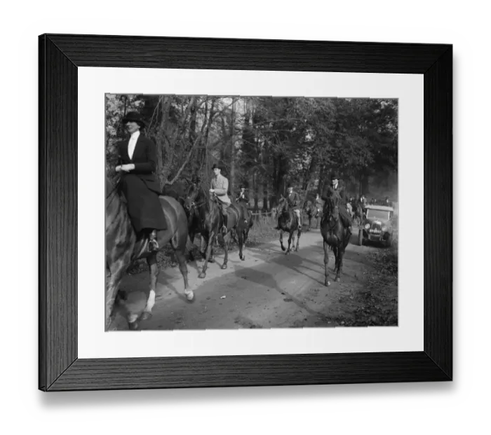 Framed Print : The Duke of York goes Hunting. Meet of the Pytchley Hunt at Welton. 2 November 1928 Framed Print : The Duke of York goes Hunting. Meet of the Pytchley Hunt at Welton. 2 November 1928