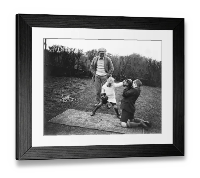 Framed Print : Jimmy Wilde getting fit to meet Pancho Villa for worlds title Wilde seen here Framed Print : Jimmy Wilde getting fit to meet Pancho Villa for worlds title Wilde seen here