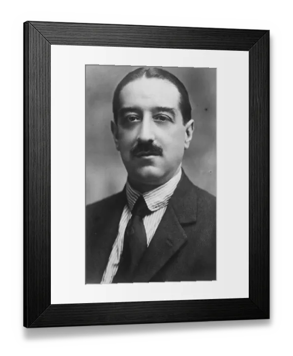 Framed Print : Seeking new talent in England. Senor Jose Juan Cadenas, leading theatre owner Framed Print : Seeking new talent in England. Senor Jose Juan Cadenas, leading theatre owner