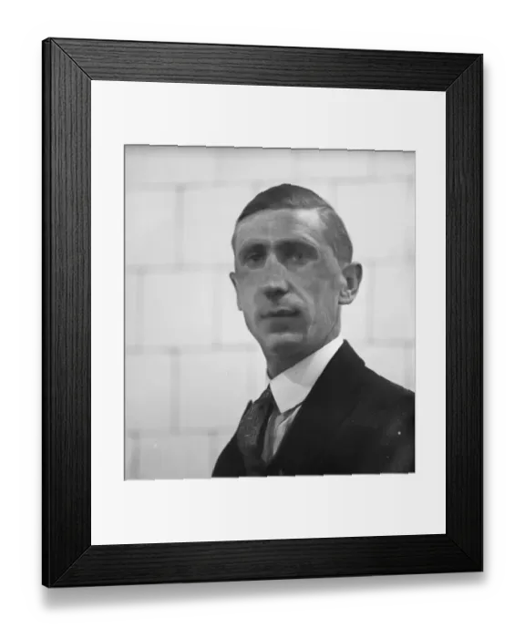 Framed Print : Mr Cox of ADVT department. Central News Staff. 11 February 1927 Framed Print : Mr Cox of ADVT department. Central News Staff. 11 February 1927